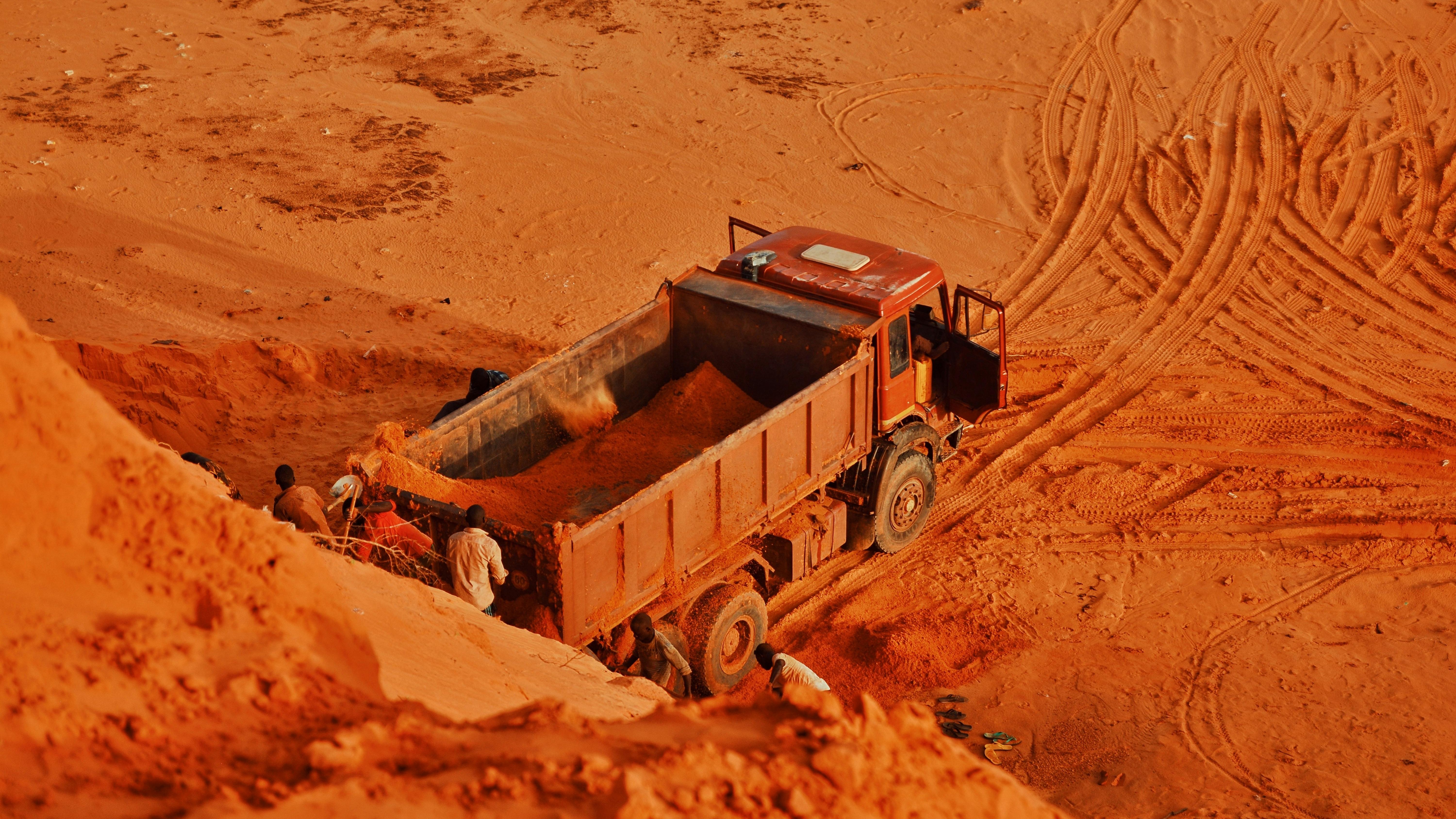 Khảo Sát Địa Chất Công Trình – Dữ Liệu Nền Móng Quyết Định Tuổi Thọ Công Trình