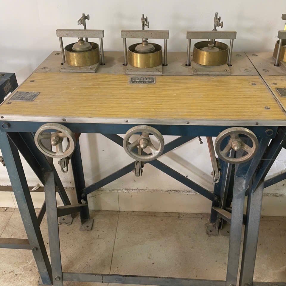 Máy nén cố kết (tam liên)